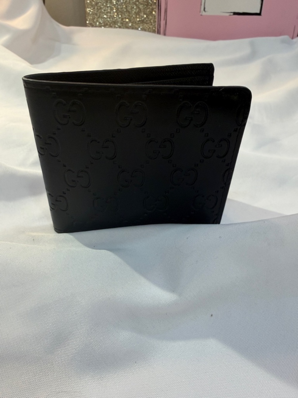 Black Men's Embossed Leather Bi-Fold Wallet